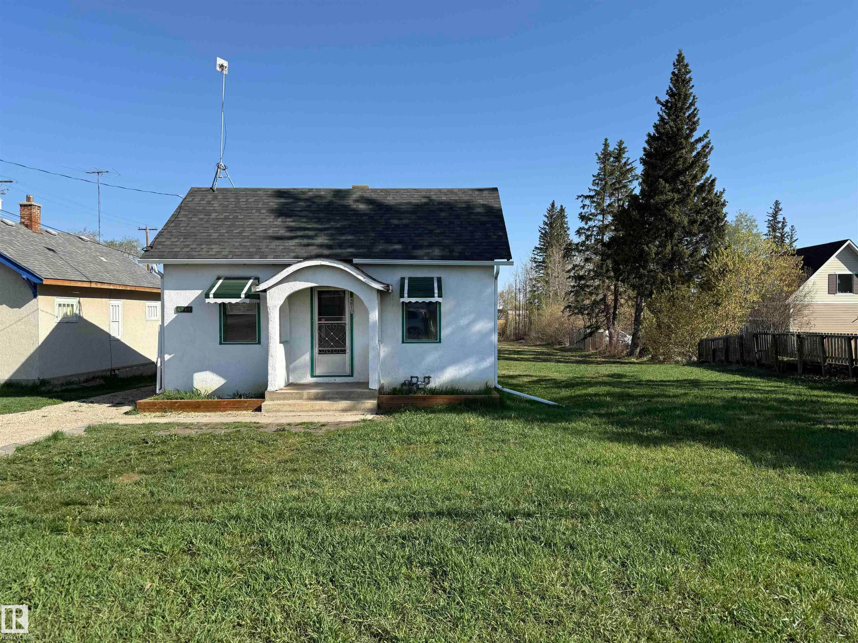 












4917 47 Avenue

,
Stony Plain,




AB
T7Z 1L7

