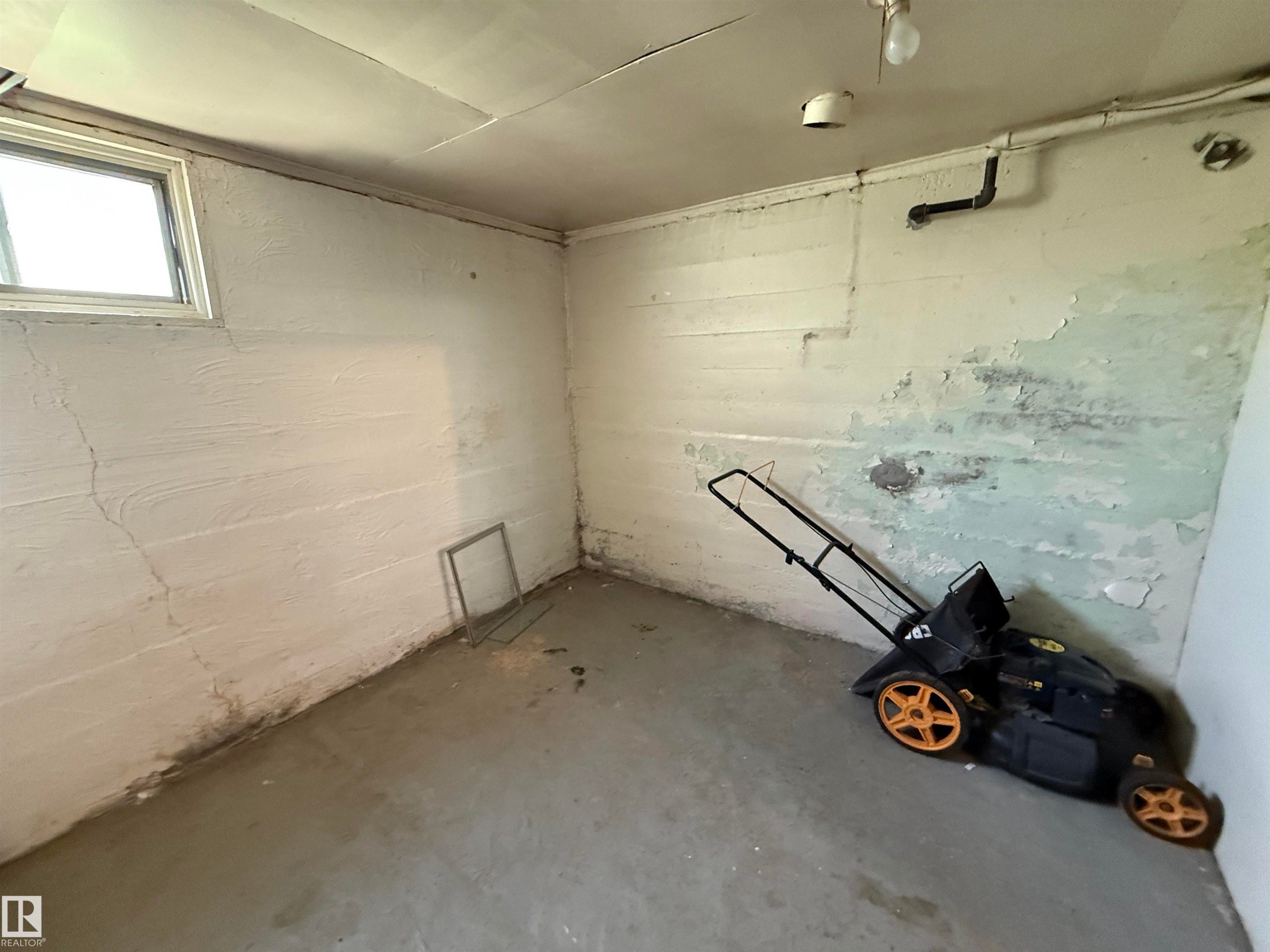 












4917 47 Avenue

,
Stony Plain,




AB
T7Z 1L7


