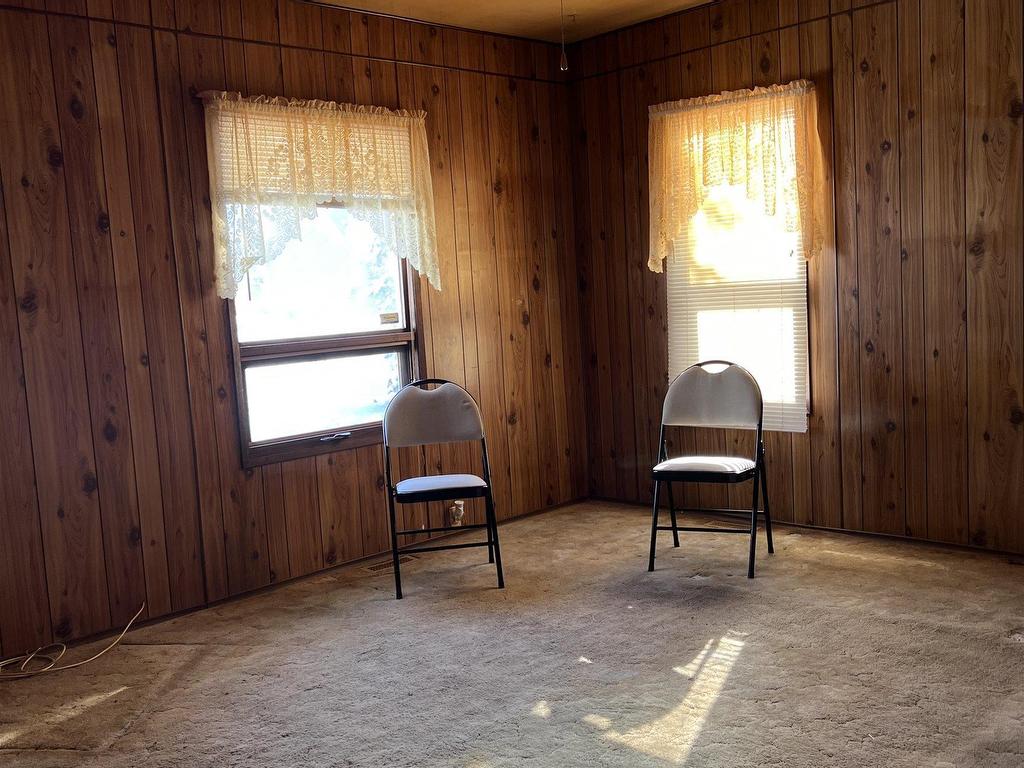 












5208 51ST Street

,
Strome,




AB
T0B 4H0

