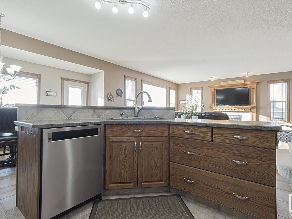 












192 REICHERT Drive

,
Beaumont,




AB
T4X 0B9

