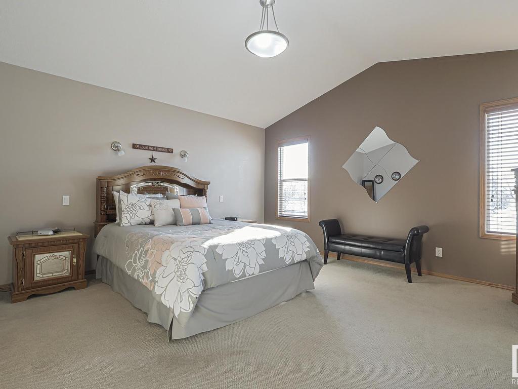 












192 REICHERT Drive

,
Beaumont,




AB
T4X 0B9

