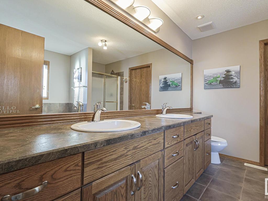 












192 REICHERT Drive

,
Beaumont,




AB
T4X 0B9

