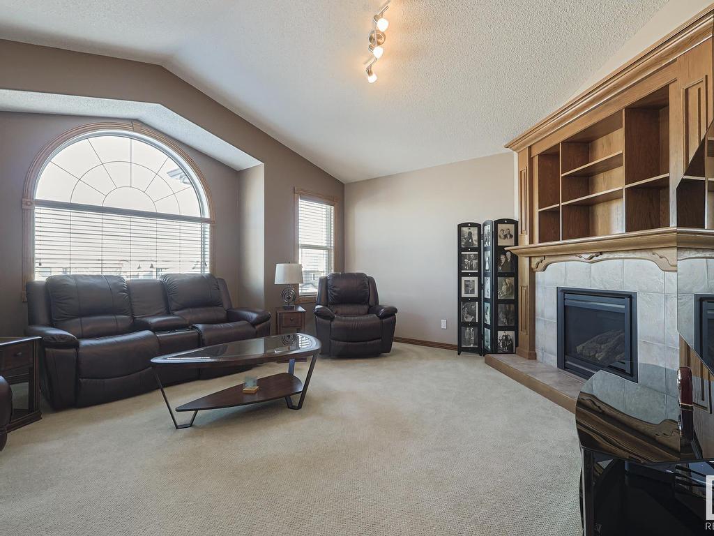 












192 REICHERT Drive

,
Beaumont,




AB
T4X 0B9


