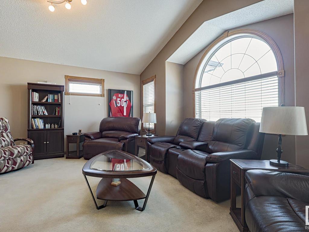












192 REICHERT Drive

,
Beaumont,




AB
T4X 0B9

