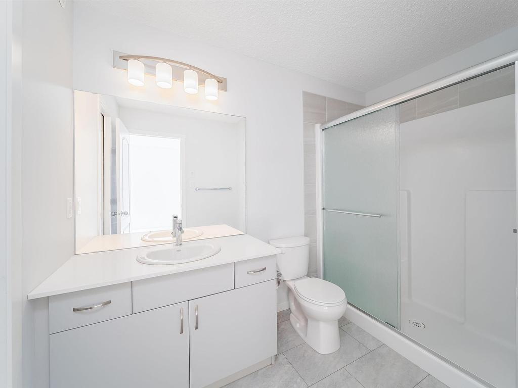 












5014 Kinney Link

,
Edmonton,




AB
T6W 5G4

