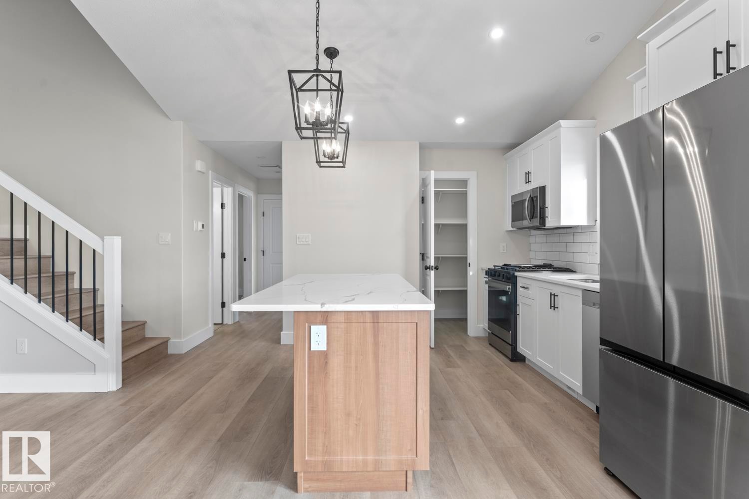 












807 Schooner Drive

,
Cold Lake,




AB
T9M 0L7

