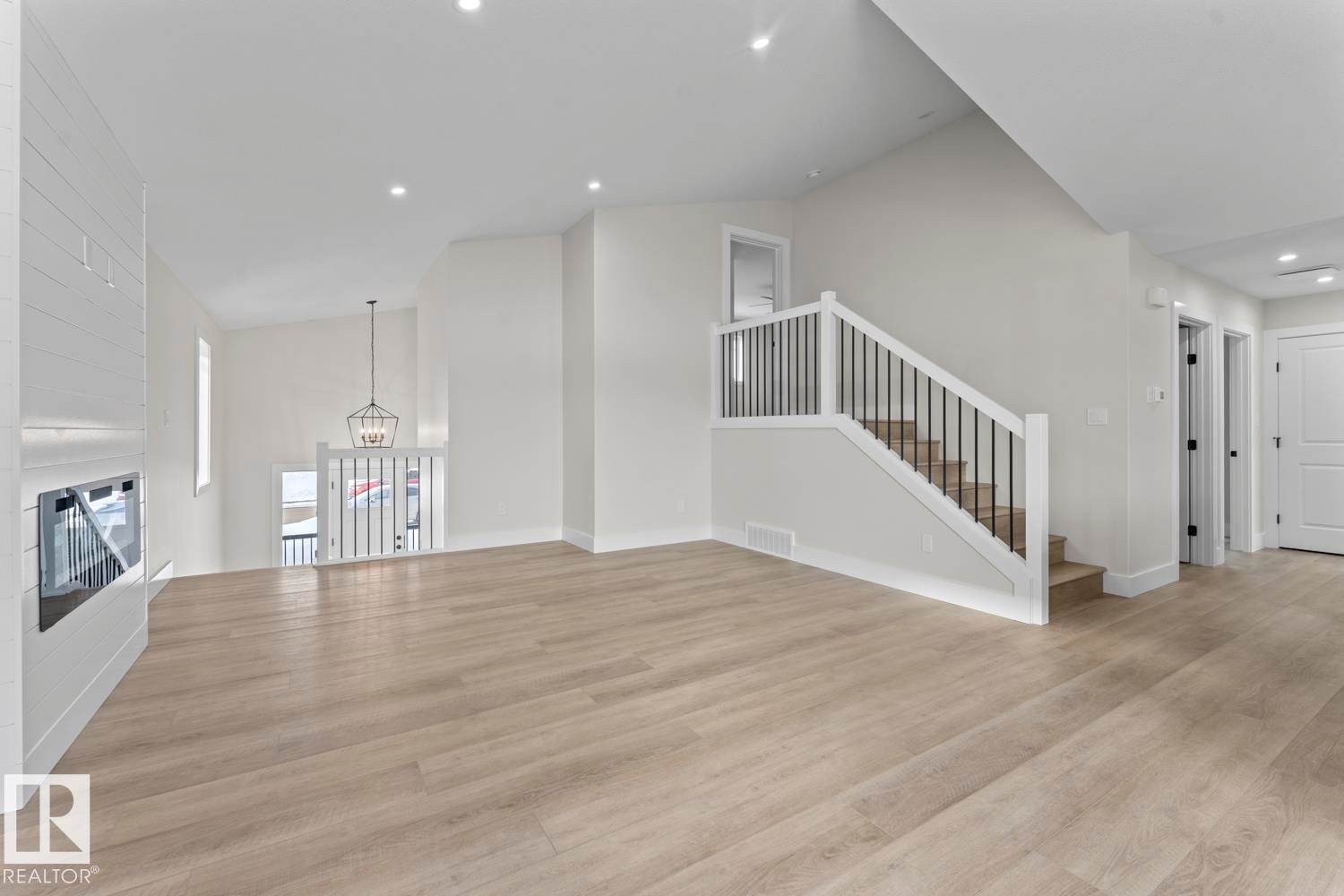 












807 Schooner Drive

,
Cold Lake,




AB
T9M 0L7

