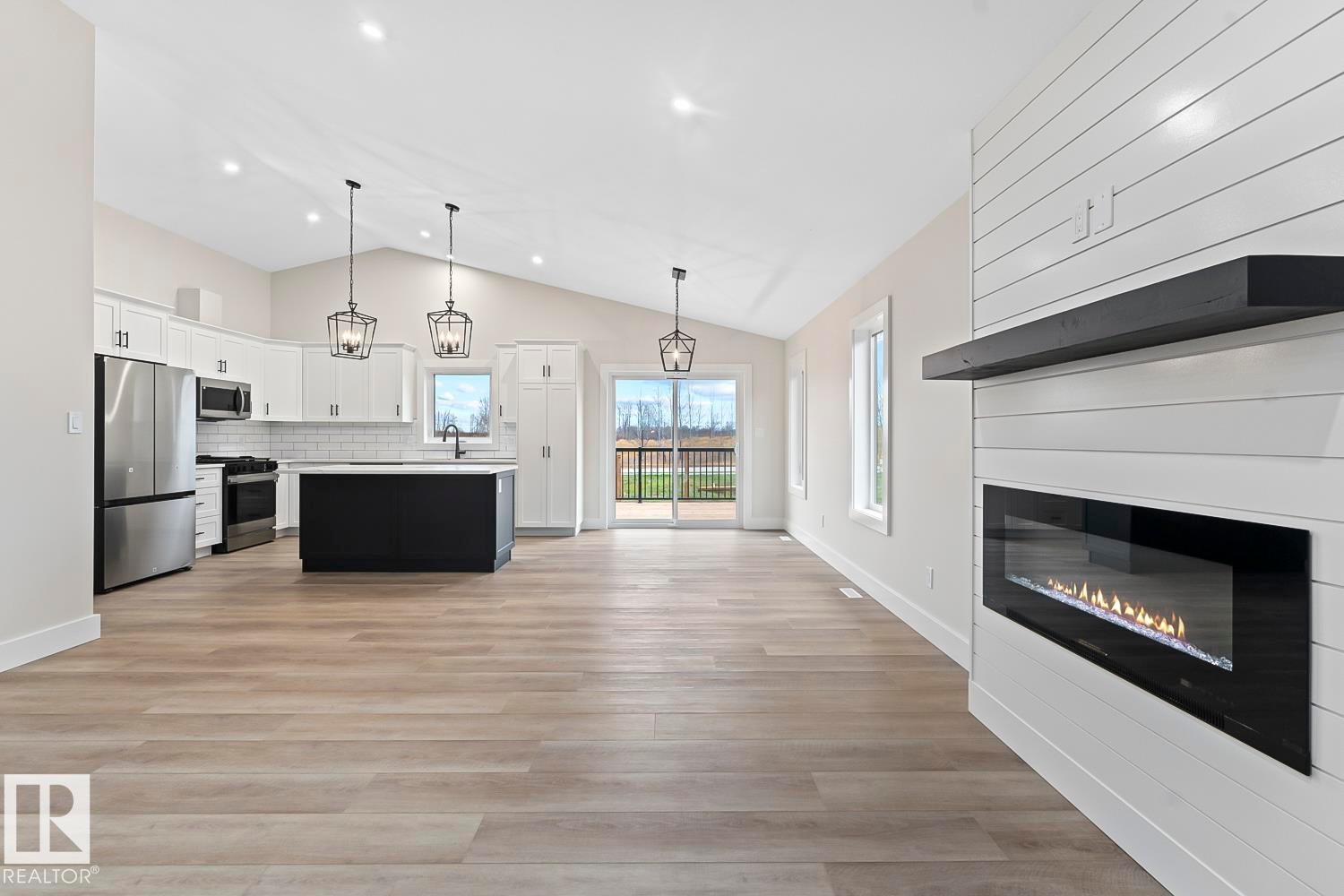 












809 Schooner Drive

,
Cold Lake,




AB
T9M 0L7

