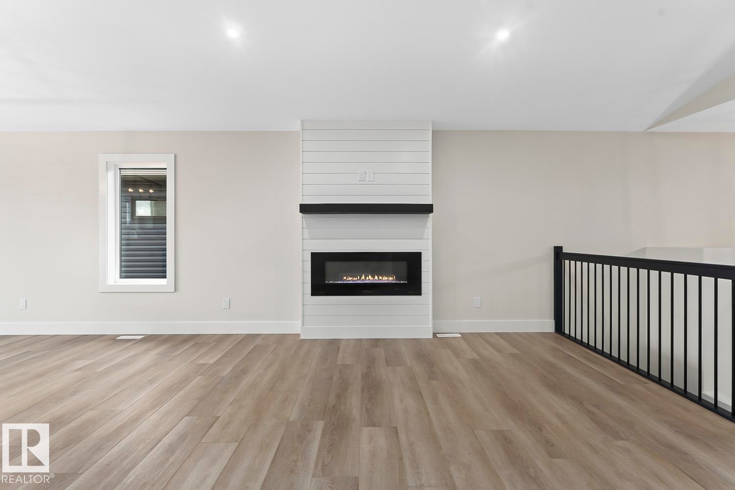 












809 Schooner Drive

,
Cold Lake,




AB
T9M 0L7

