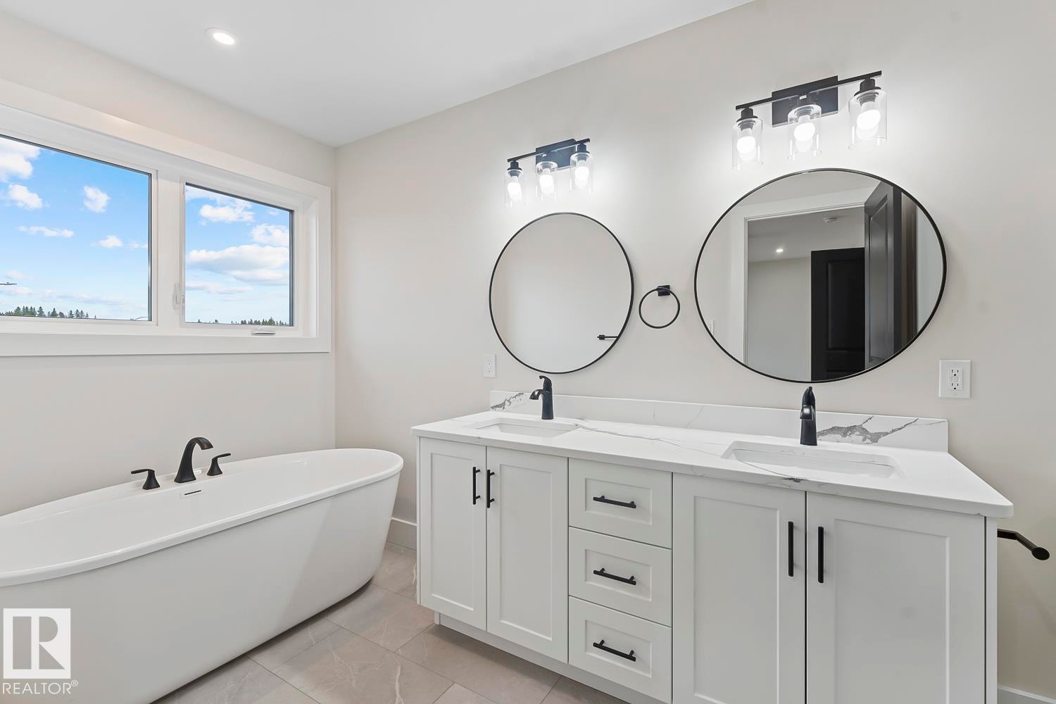 












809 Schooner Drive

,
Cold Lake,




AB
T9M 0L7

