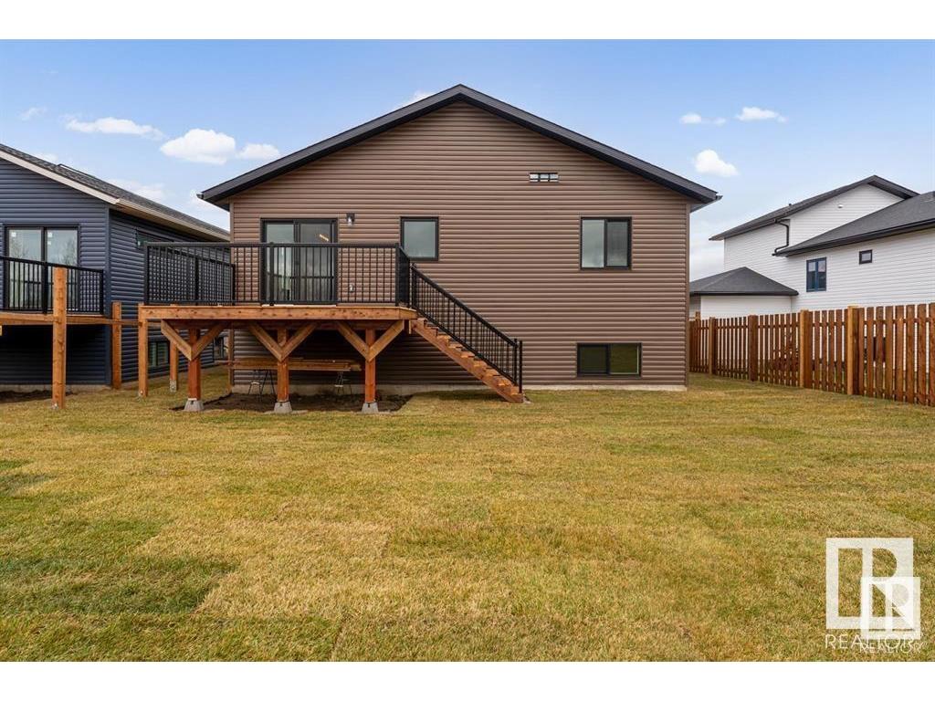 












428 Lakewood Way

,
Cold Lake,




AB
T9M 0K7


