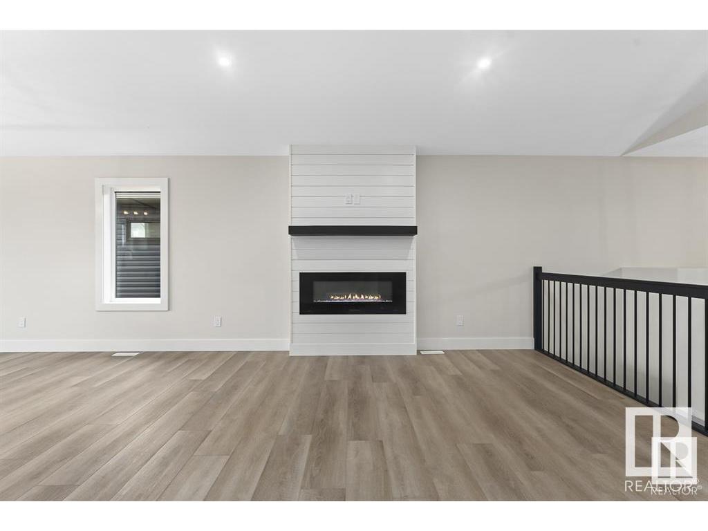 












428 Lakewood Way

,
Cold Lake,




AB
T9M 0K7

