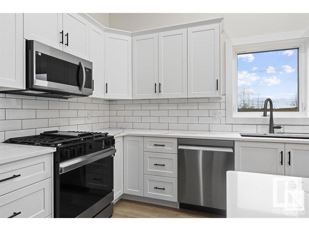 












428 Lakewood Way

,
Cold Lake,




AB
T9M 0K7

