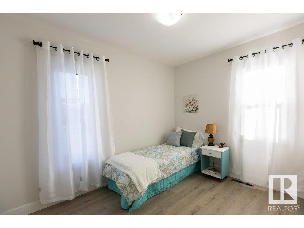 












10123 104 Street

,
Westlock,




AB
T7P 1V3

