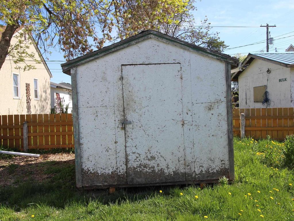 












10123 104 Street

,
Westlock,




AB
T7P 1V3

