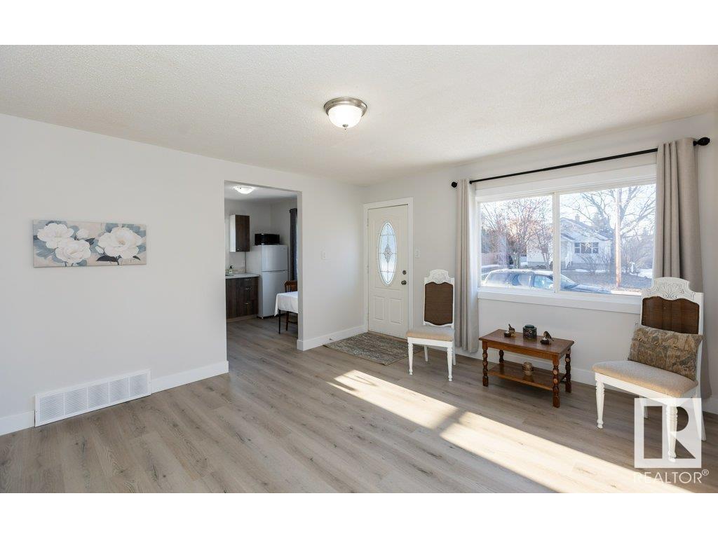












10123 104 Street

,
Westlock,




AB
T7P 1V3

