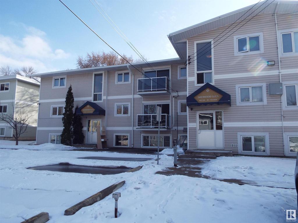 












2 10726 84 Avenue

,
Edmonton,




AB
T6E 2H9

