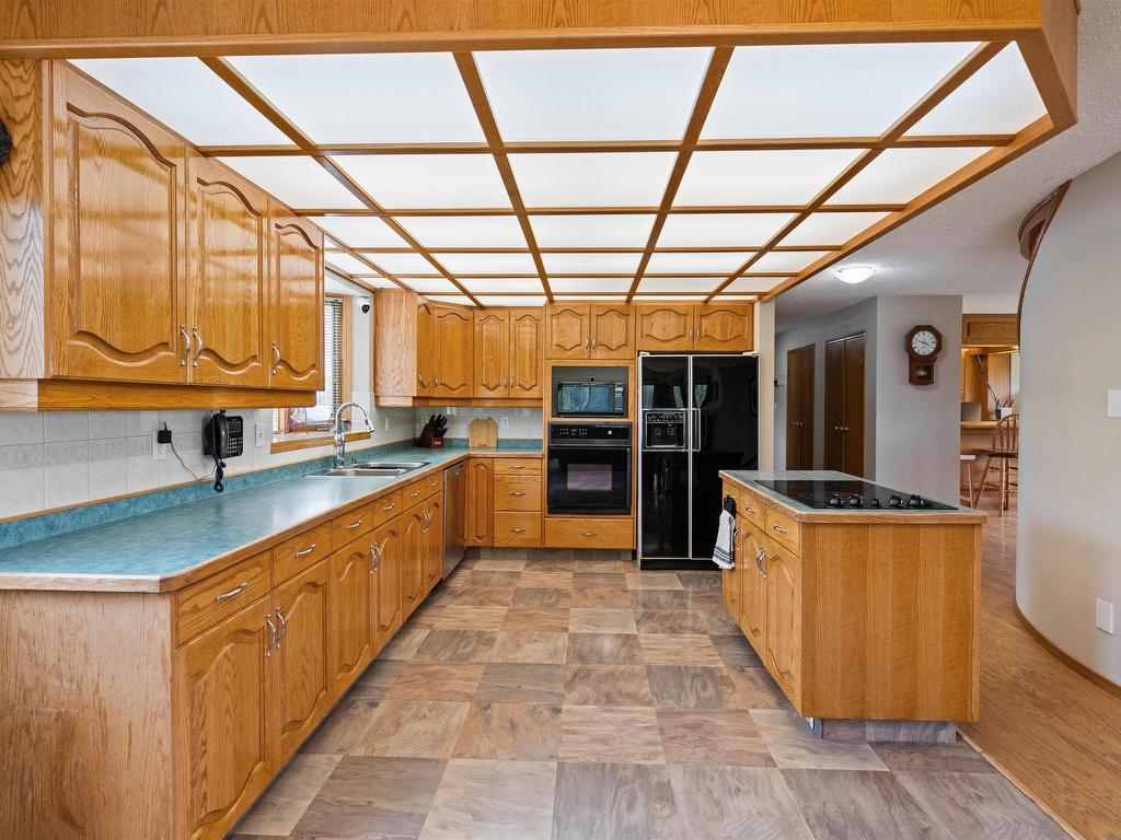 












1301 28 Street

,
Cold Lake,




AB
T9M 1G2

