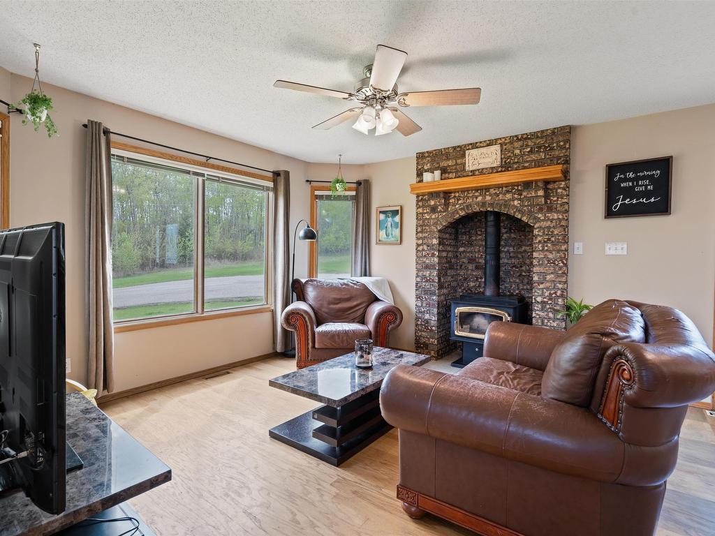 












1301 28 Street

,
Cold Lake,




AB
T9M 1G2

