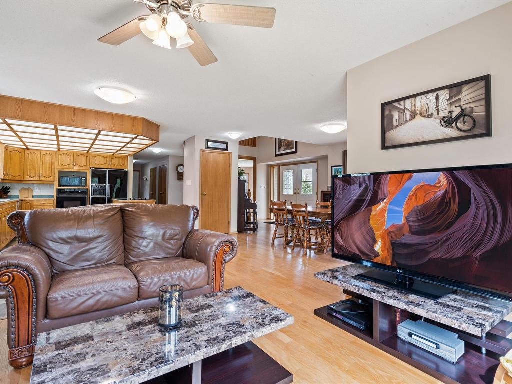 












1301 28 Street

,
Cold Lake,




AB
T9M 1G2

