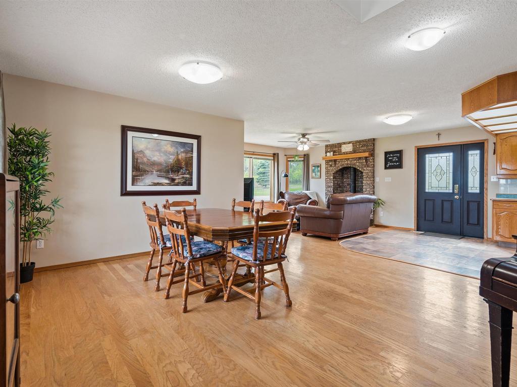 












1301 28 Street

,
Cold Lake,




AB
T9M 1G2

