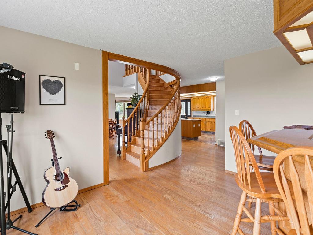 












1301 28 Street

,
Cold Lake,




AB
T9M 1G2

