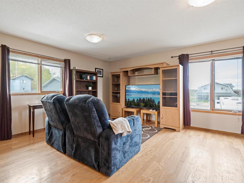 












1301 28 Street

,
Cold Lake,




AB
T9M 1G2

