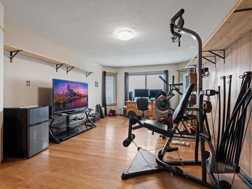 












1301 28 Street

,
Cold Lake,




AB
T9M 1G2

