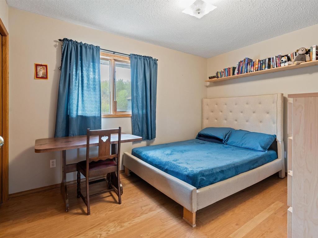 












1301 28 Street

,
Cold Lake,




AB
T9M 1G2


