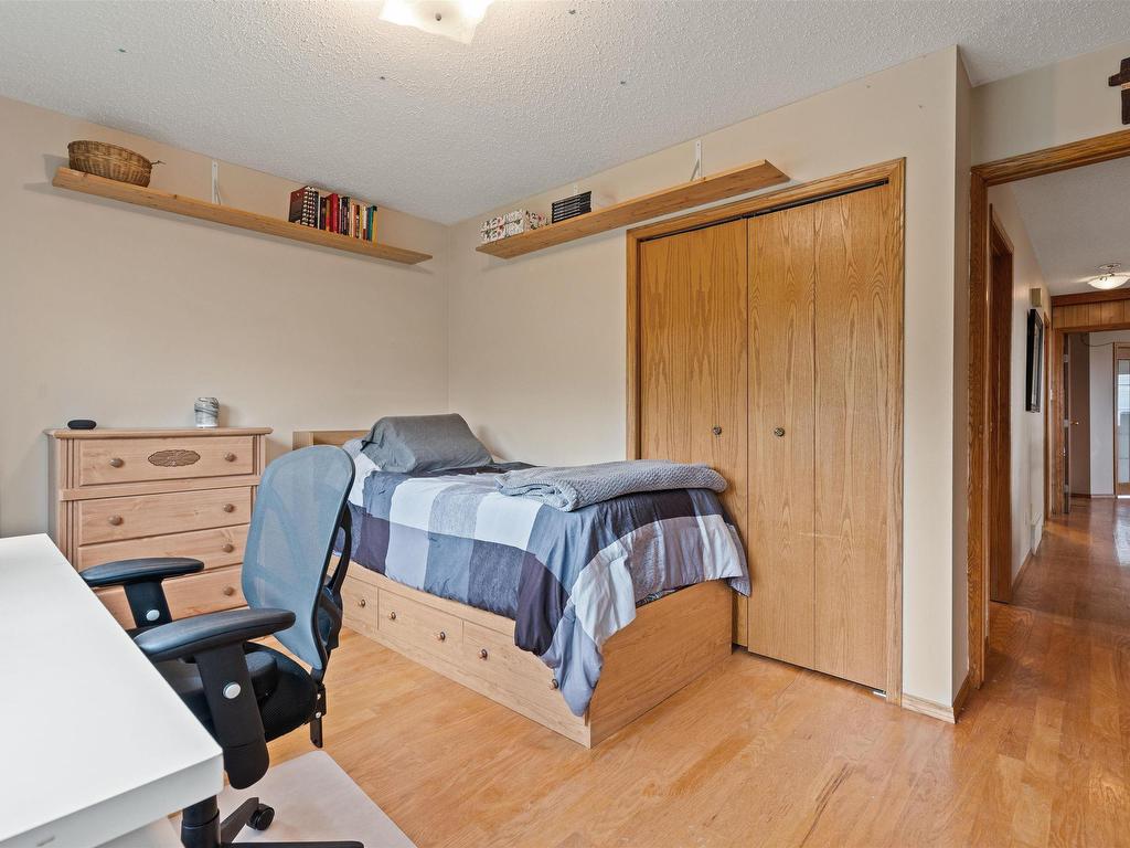 












1301 28 Street

,
Cold Lake,




AB
T9M 1G2

