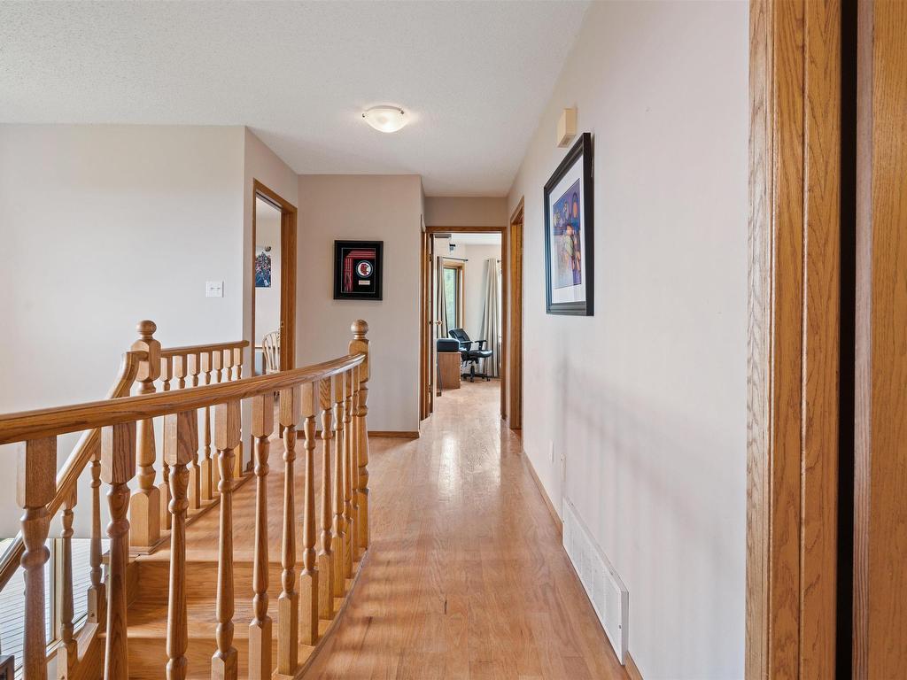 












1301 28 Street

,
Cold Lake,




AB
T9M 1G2

