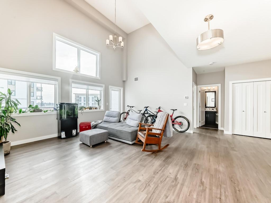 












423 560 GRIESBACH PARADE Parade

,
Edmonton,




AB
T5E 6X1

