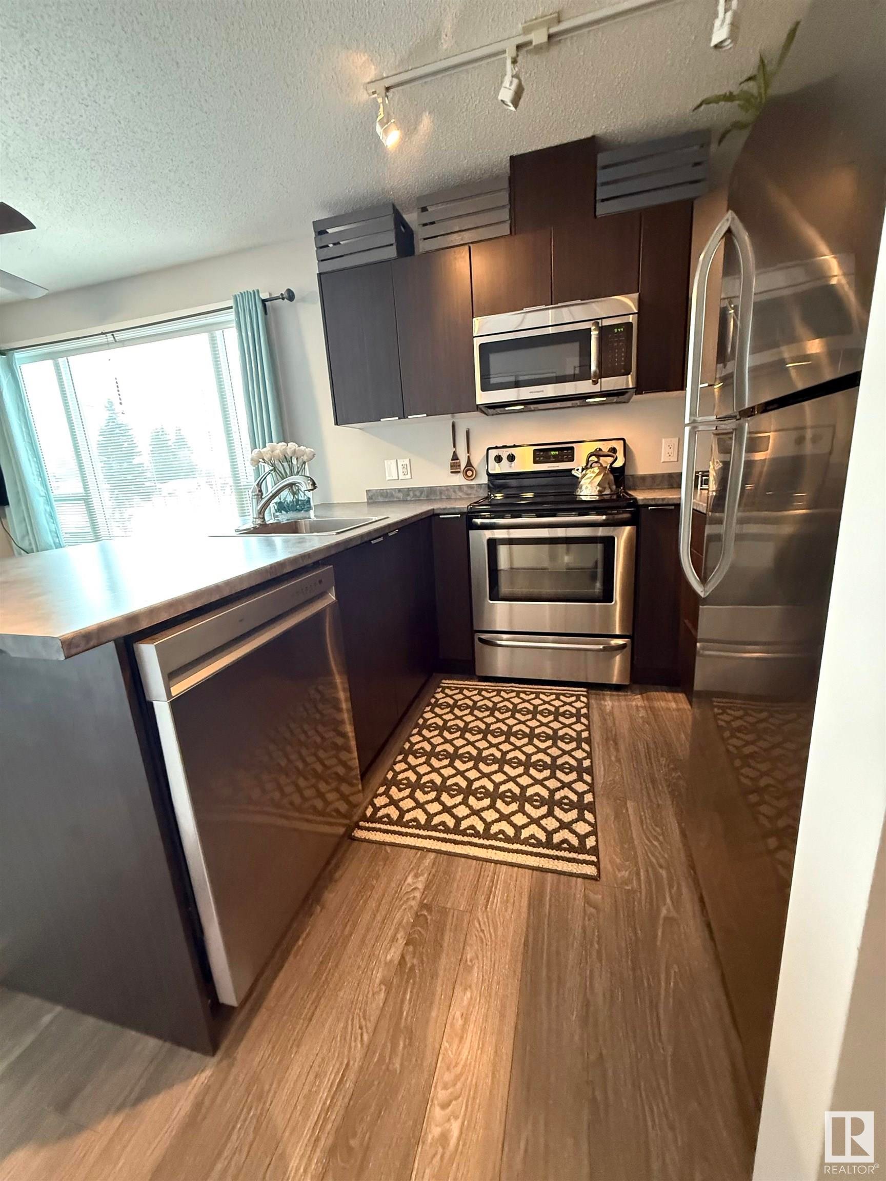 












217 610 Calahoo Road

,
Spruce Grove,




AB
T7X 2A7

