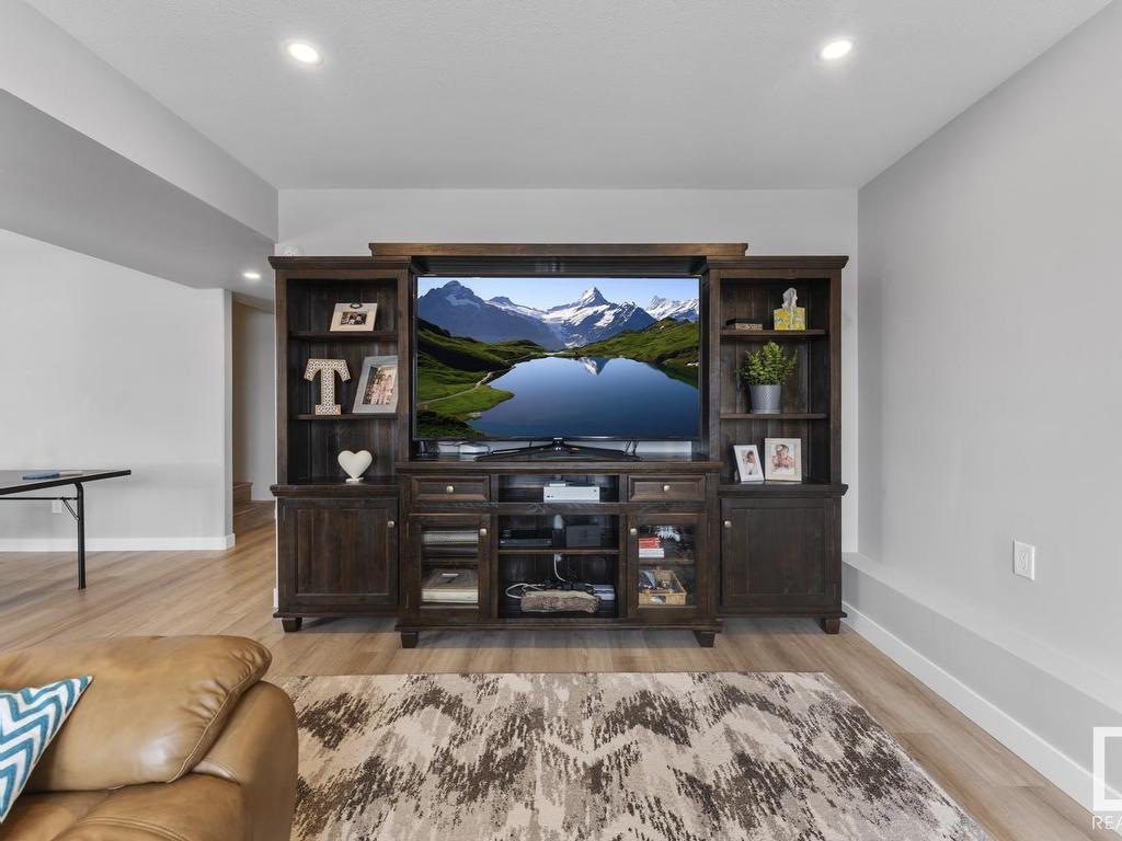 












306 Waterton Way

,
Cold Lake,




AB
T9M 0L4

