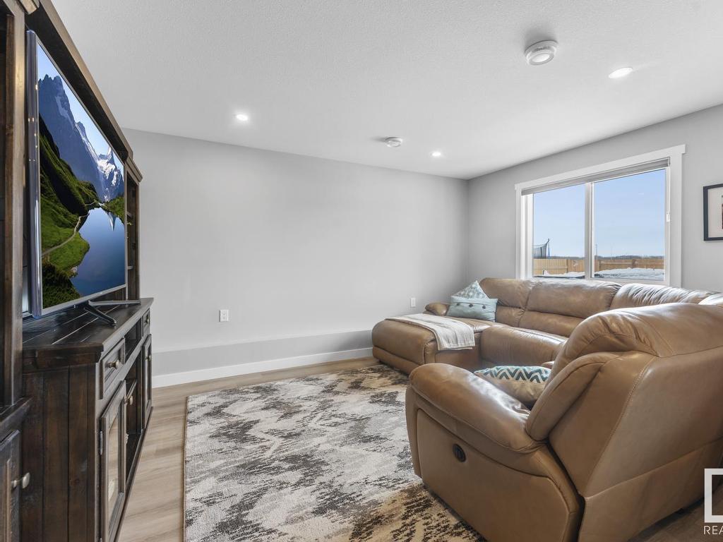 












306 Waterton Way

,
Cold Lake,




AB
T9M 0L4

