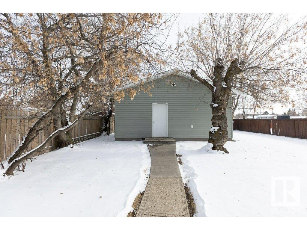 












9915 104 Street

,
Westlock,




AB
T7P 1T3

