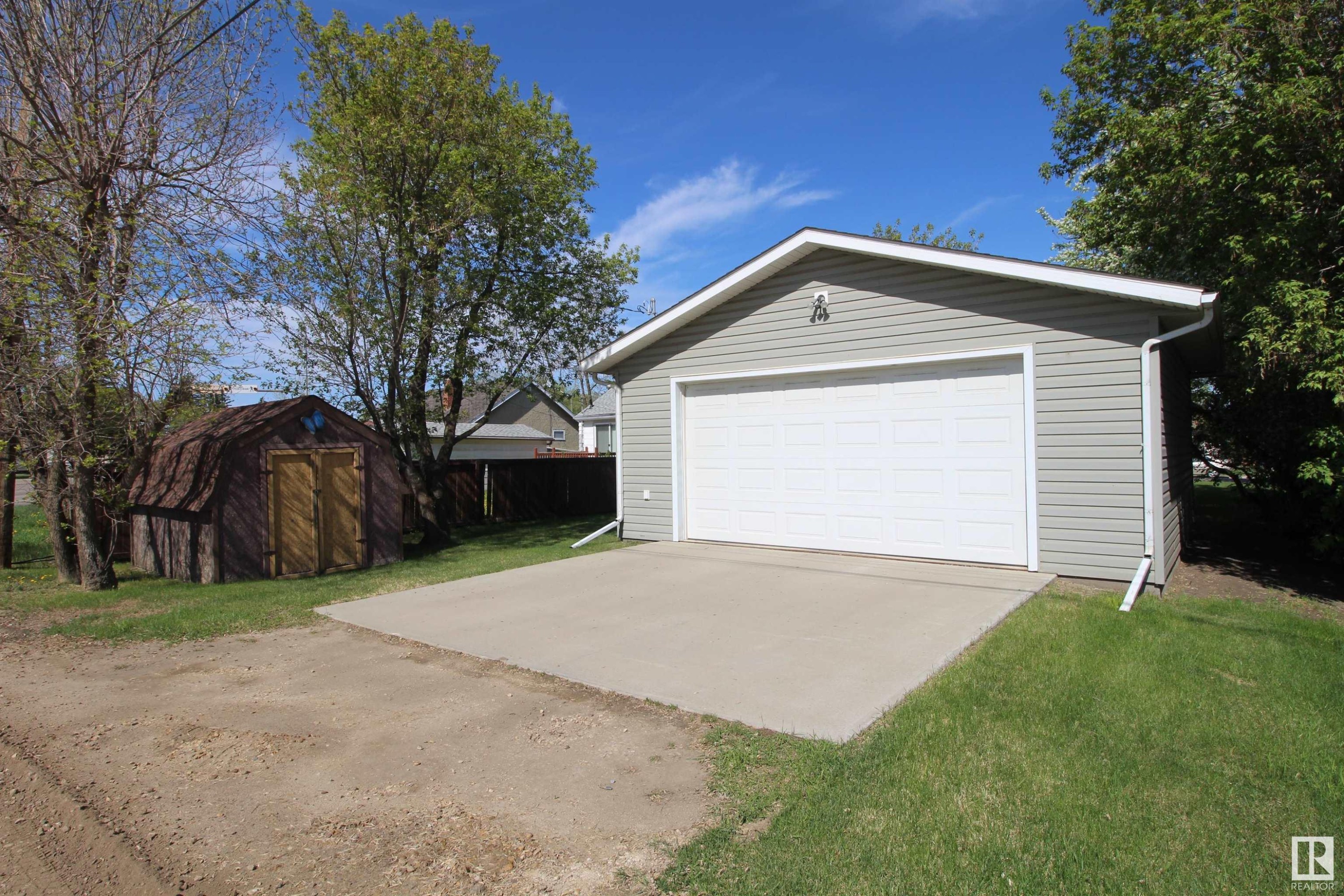 












9915 104 Street

,
Westlock,




AB
T7P 1T3

