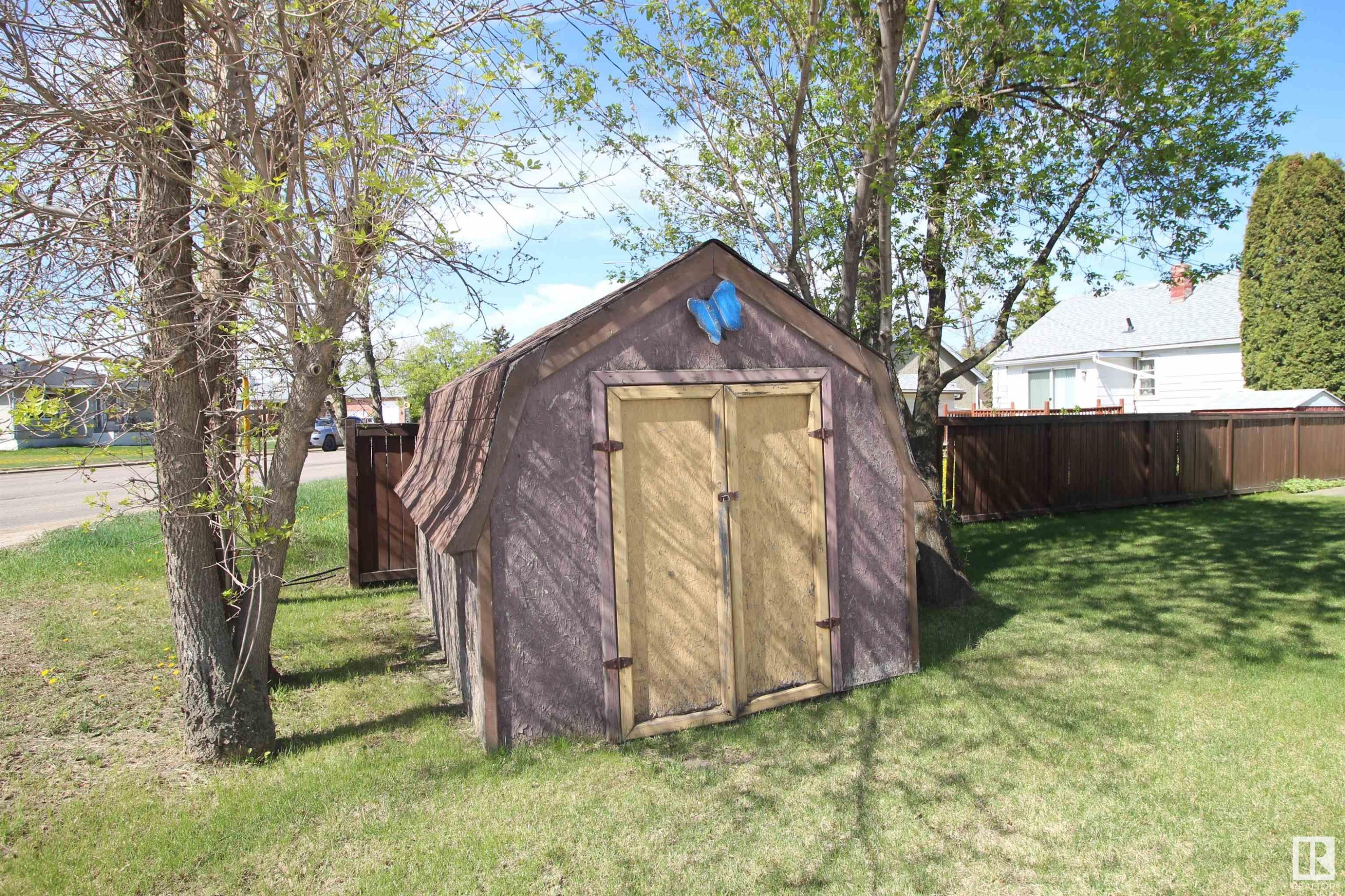 












9915 104 Street

,
Westlock,




AB
T7P 1T3

