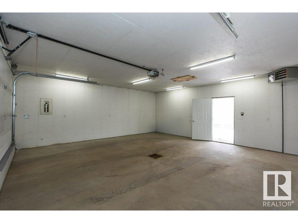 












9915 104 Street

,
Westlock,




AB
T7P 1T3

