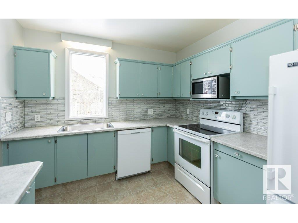 












9915 104 Street

,
Westlock,




AB
T7P 1T3

