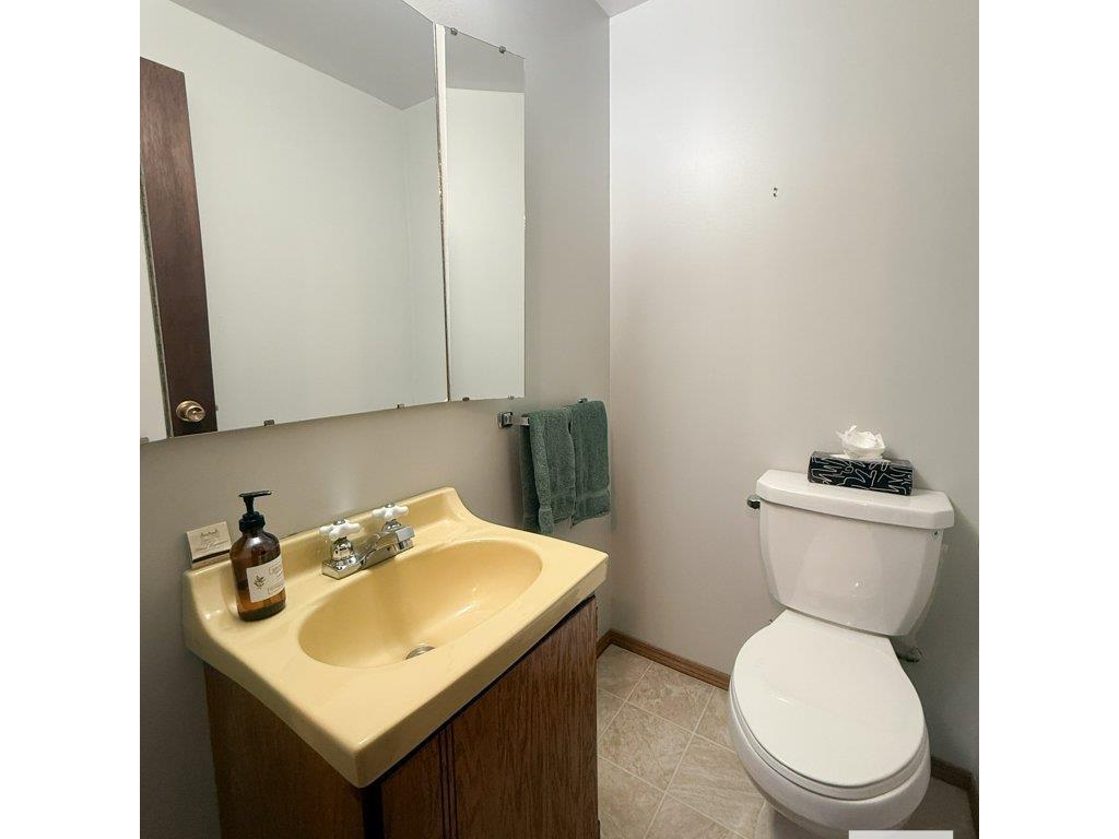 












9915 104 Street

,
Westlock,




AB
T7P 1T3


