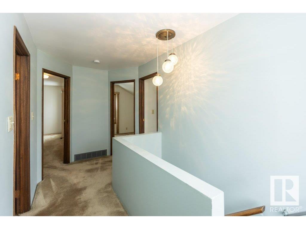 












9915 104 Street

,
Westlock,




AB
T7P 1T3

