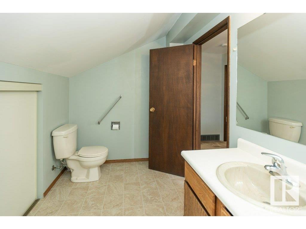












9915 104 Street

,
Westlock,




AB
T7P 1T3

