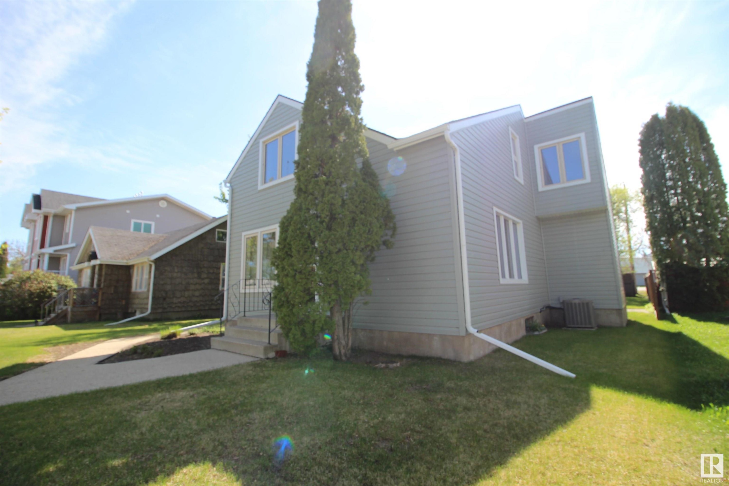 












9915 104 Street

,
Westlock,




AB
T7P 1T3

