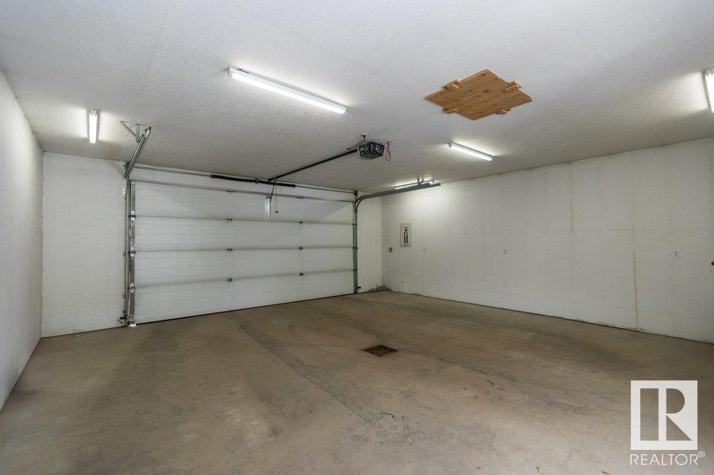












9915 104 Street

,
Westlock,




AB
T7P 1T3

