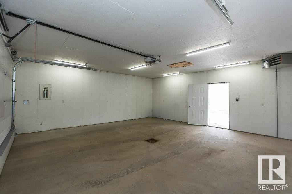 












9915 104 Street

,
Westlock,




AB
T7P 1T3

