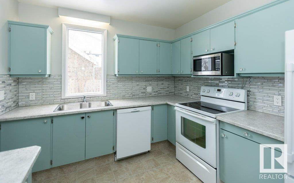 












9915 104 Street

,
Westlock,




AB
T7P 1T3

