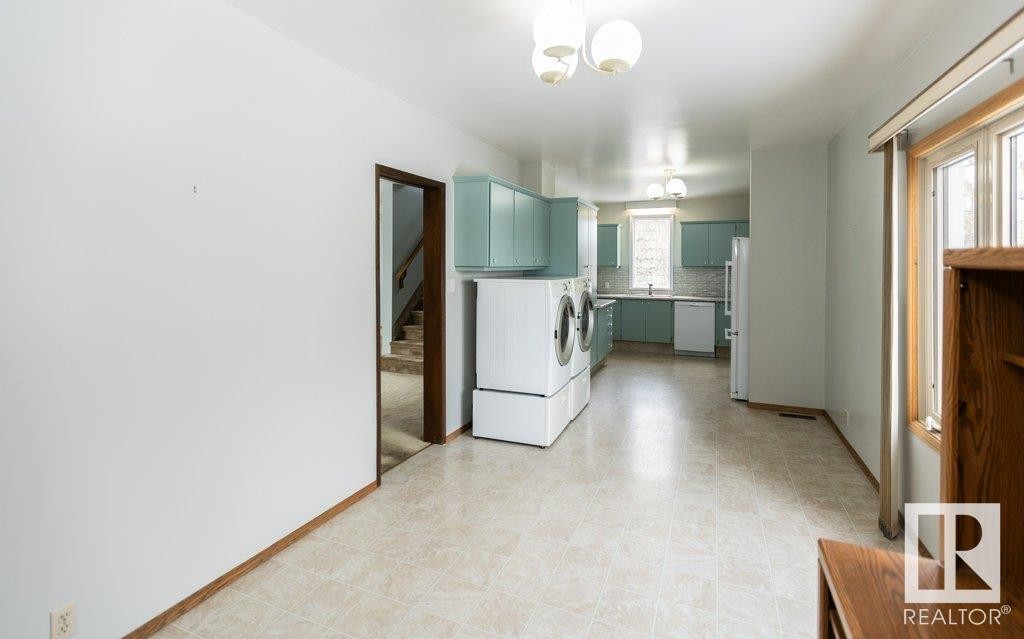 












9915 104 Street

,
Westlock,




AB
T7P 1T3

