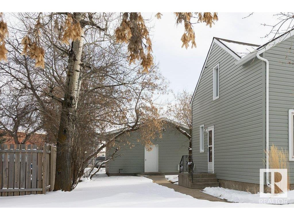 












9915 104 Street

,
Westlock,




AB
T7P 1T3

