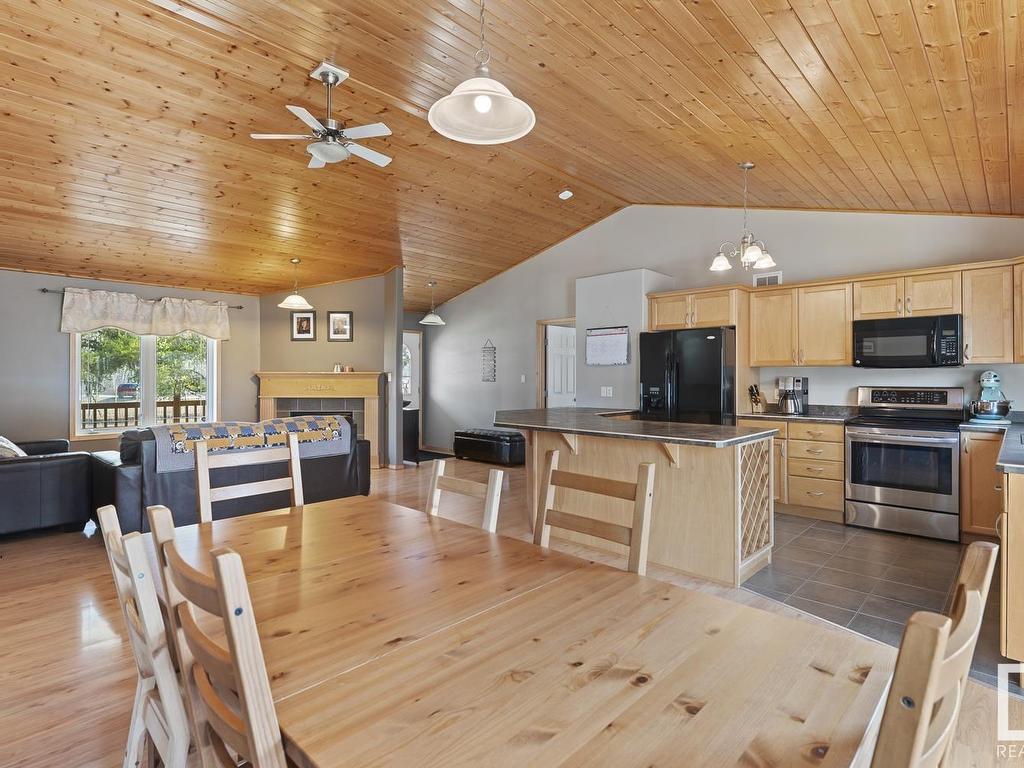 












15-63319 Rge Rd 435

,
Rural Bonnyville M.D.,




AB
T9M 1P3

